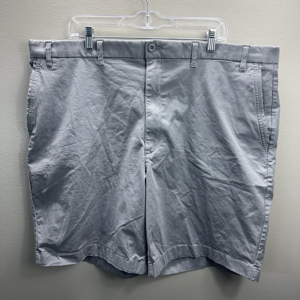 Roundtree & Yorke Casuals Men's Gray Flat Front Shorts Size 44